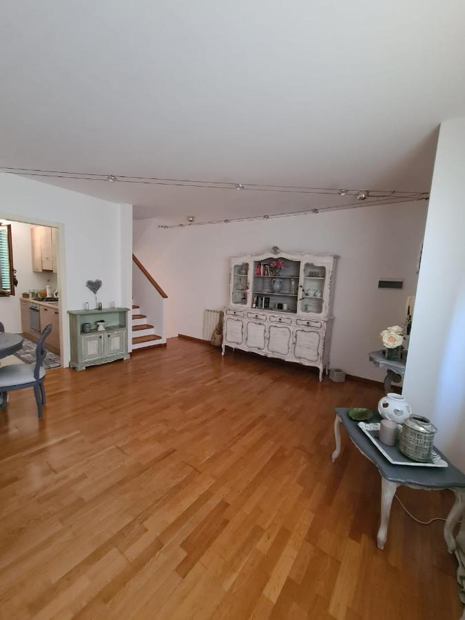 Casa Vacanze Le Rose Villa Gabbro Bagian luar foto